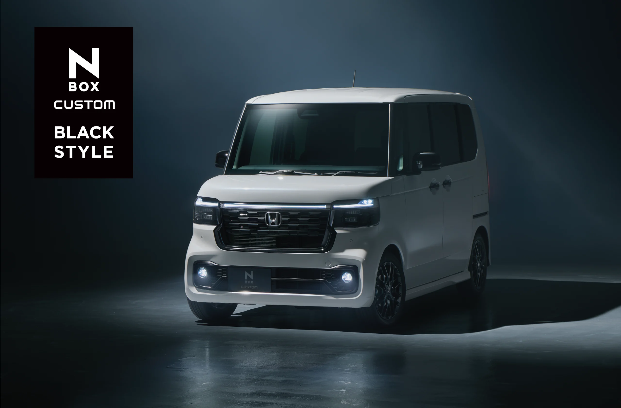 「N-BOX CUSTOM」に特別仕様車「BLACK STYLE」を設定し発売