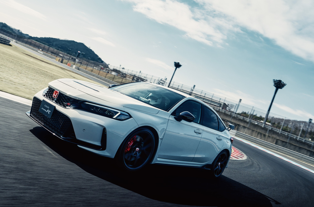 新車CIVIC TYPE R　7月納車可能です！